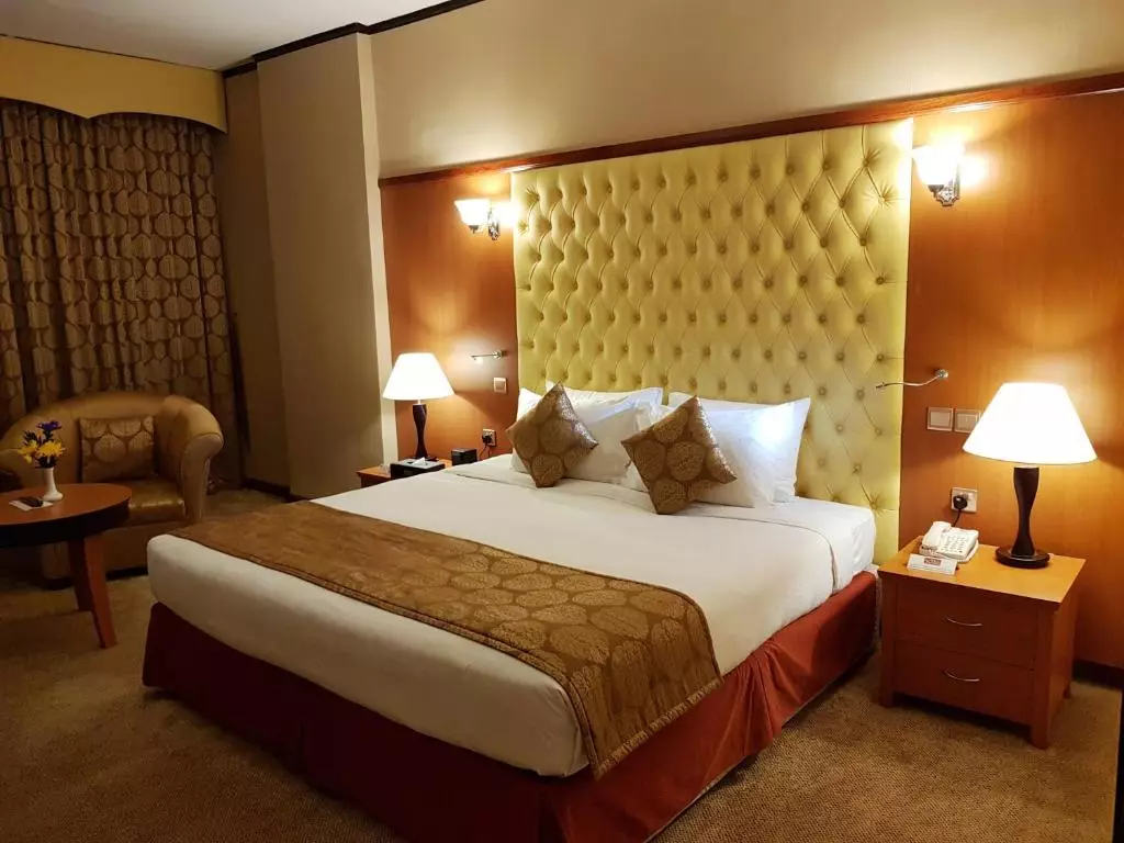 THE PARK HOTEL